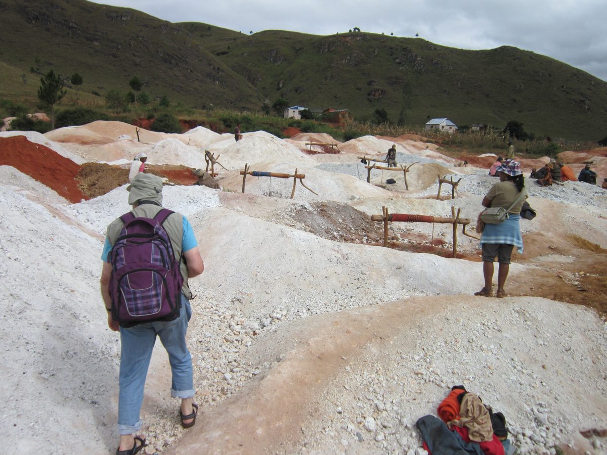 Madagaskar: Turmalinmine im Manandano Valley