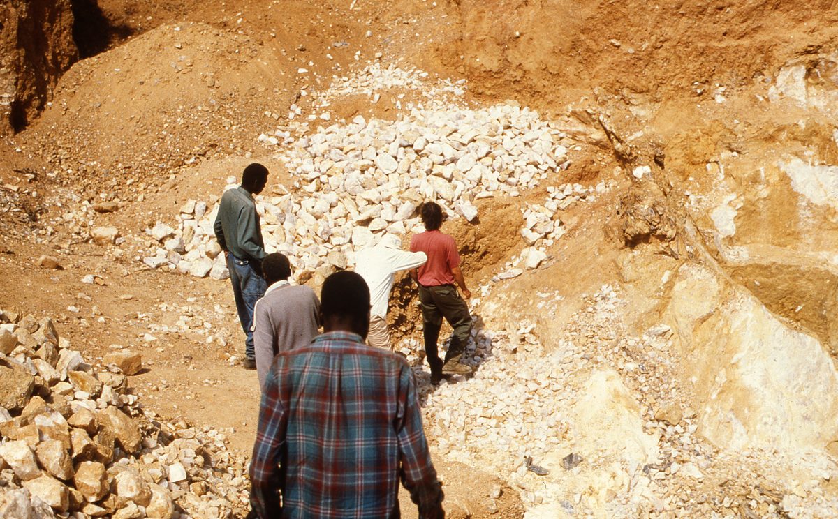 Malawi: Mzimba Pegmatite