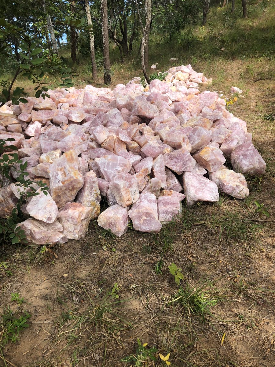 Malawi: Rosenquarz in Mzimba