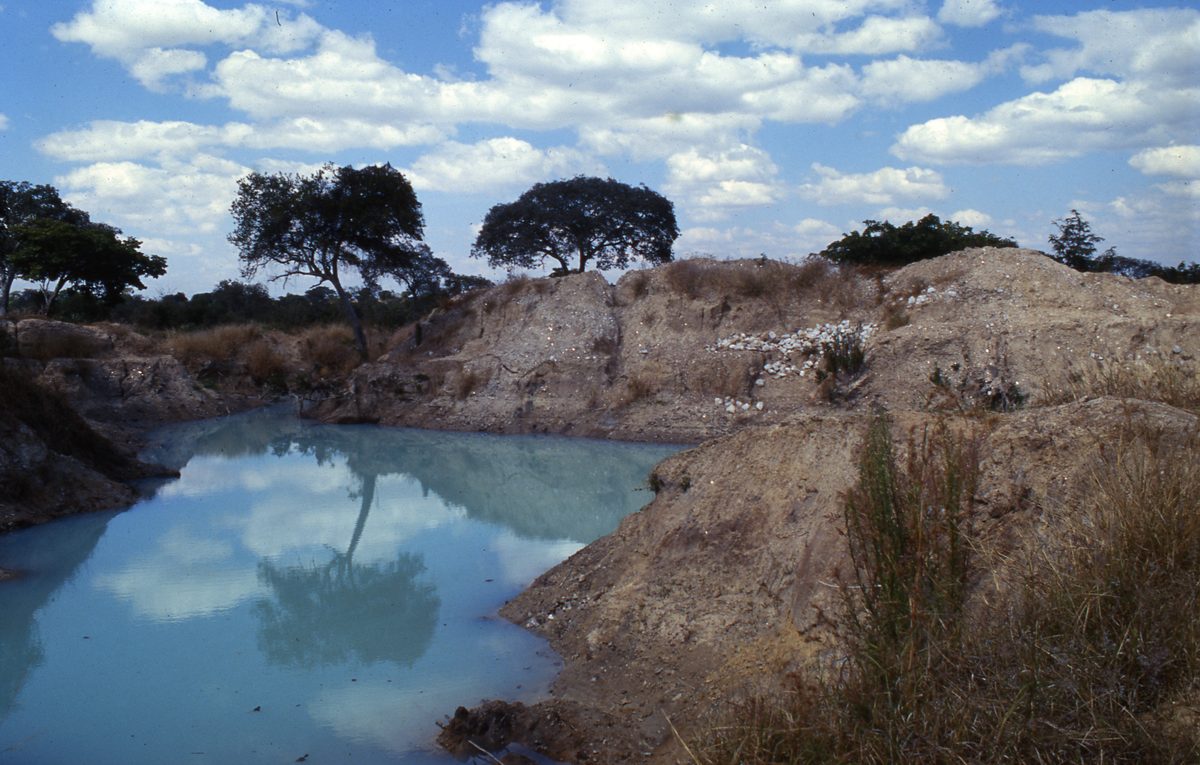 Malawi: Mzimba Pegmatite