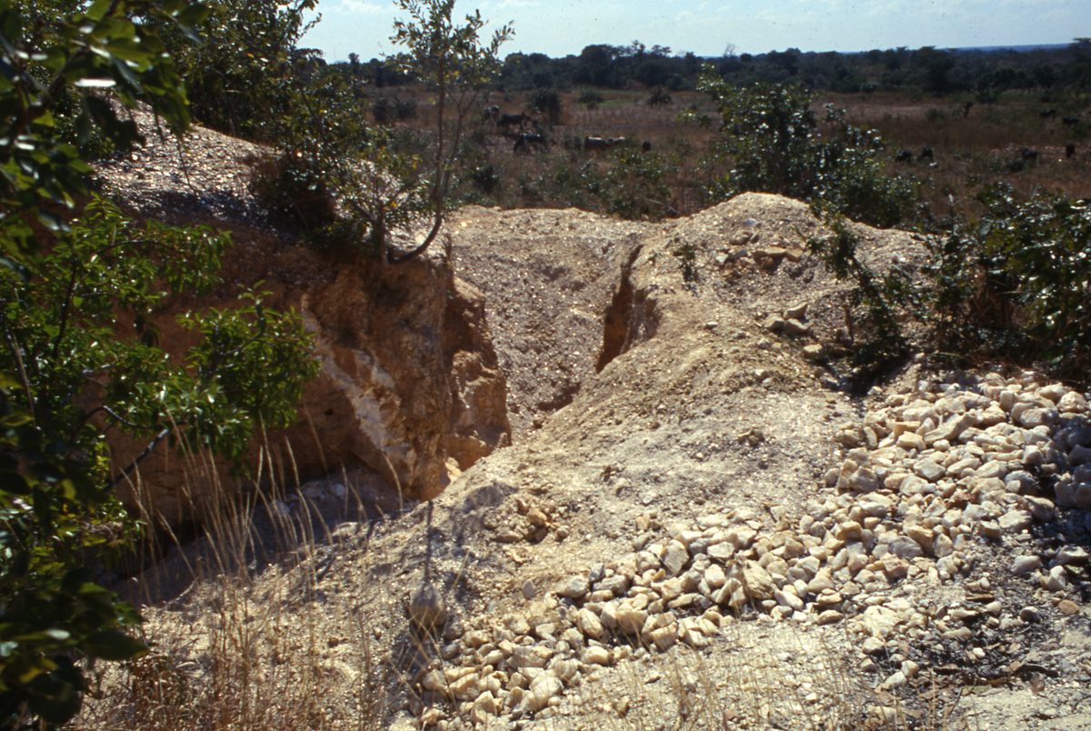 Malawi: Mzimba Pegmatite