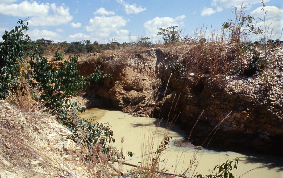 Malawi: Mzimba Pegmatite