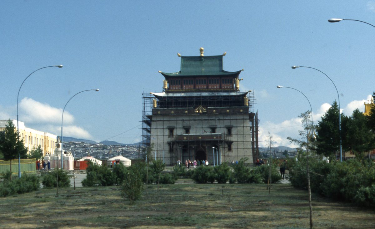 Mongolei: Impressionen aus Ulan-Bator. Wir kamen Ende April, es war noch Winter…!