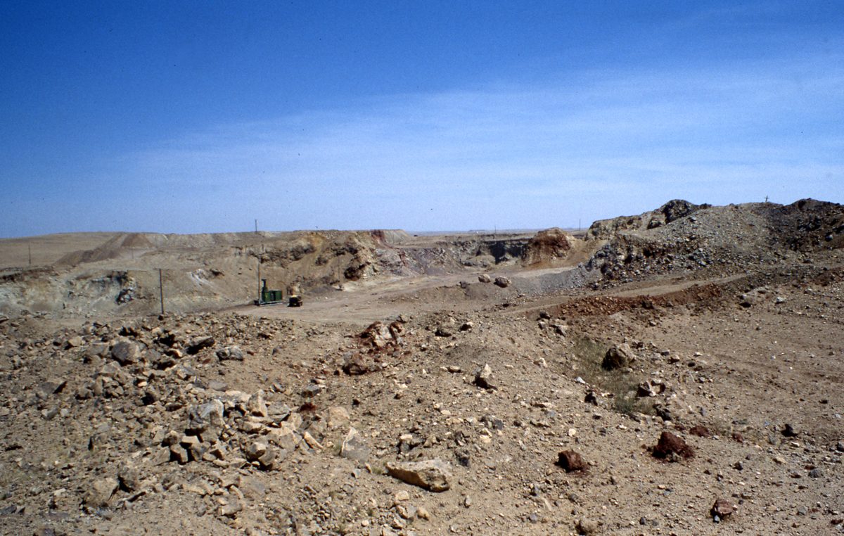Mongolei: Khar Airak. Wir werden von der russisch-mongolischen Betreiberfirma sehr herzlich aufgenommen…dürfen