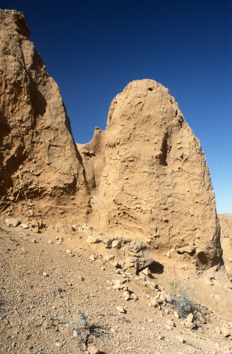 Mongolei: Bain-Dzhagh, die Flammenden Klippen, eine gigantische Fundstelle von Dinosaurier Knochen mitten in d