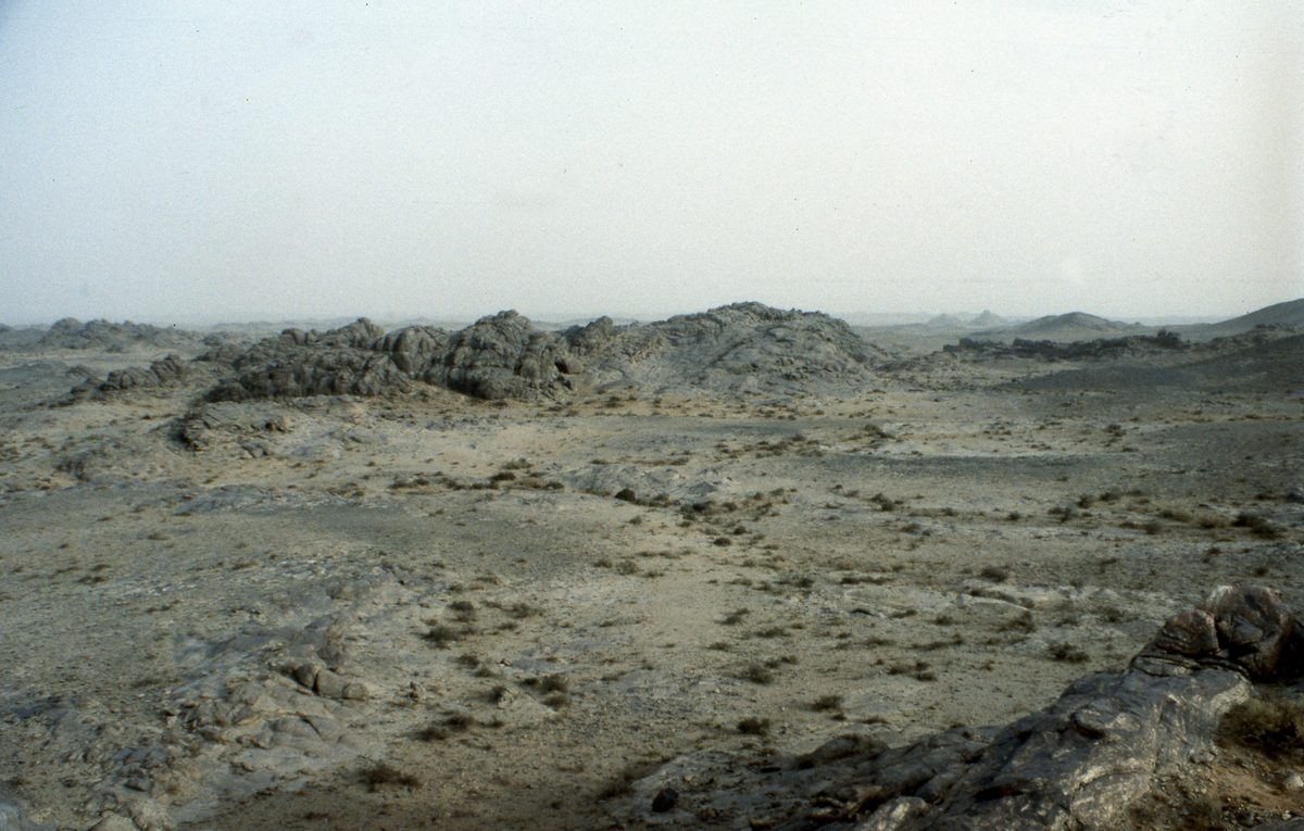 Mongolei: Das nächste Ziel tief in der Gobi ist Han-Bogdo mit seinen gigantischen Elpidit Kristallen und der T