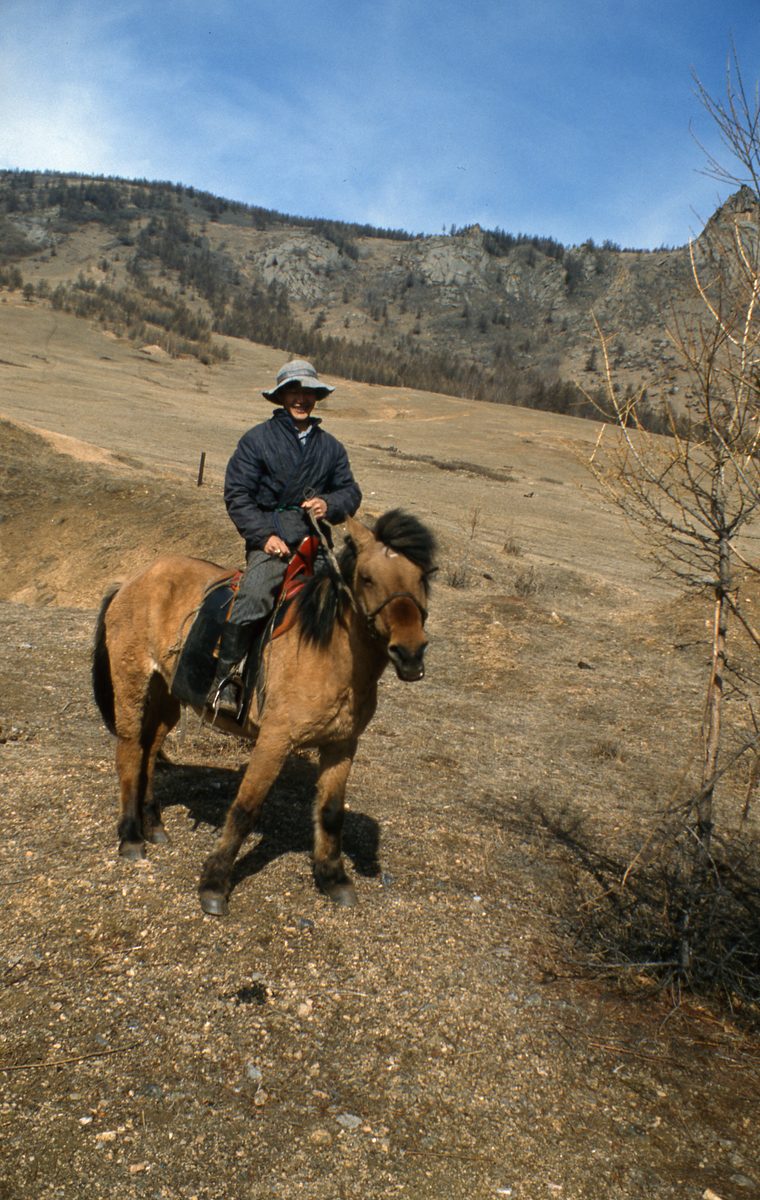 Mongolei: Östlich von Ulan-Bator haben die Russen mal optischen Quarz abgebaut und es sind Funde von sehr gute