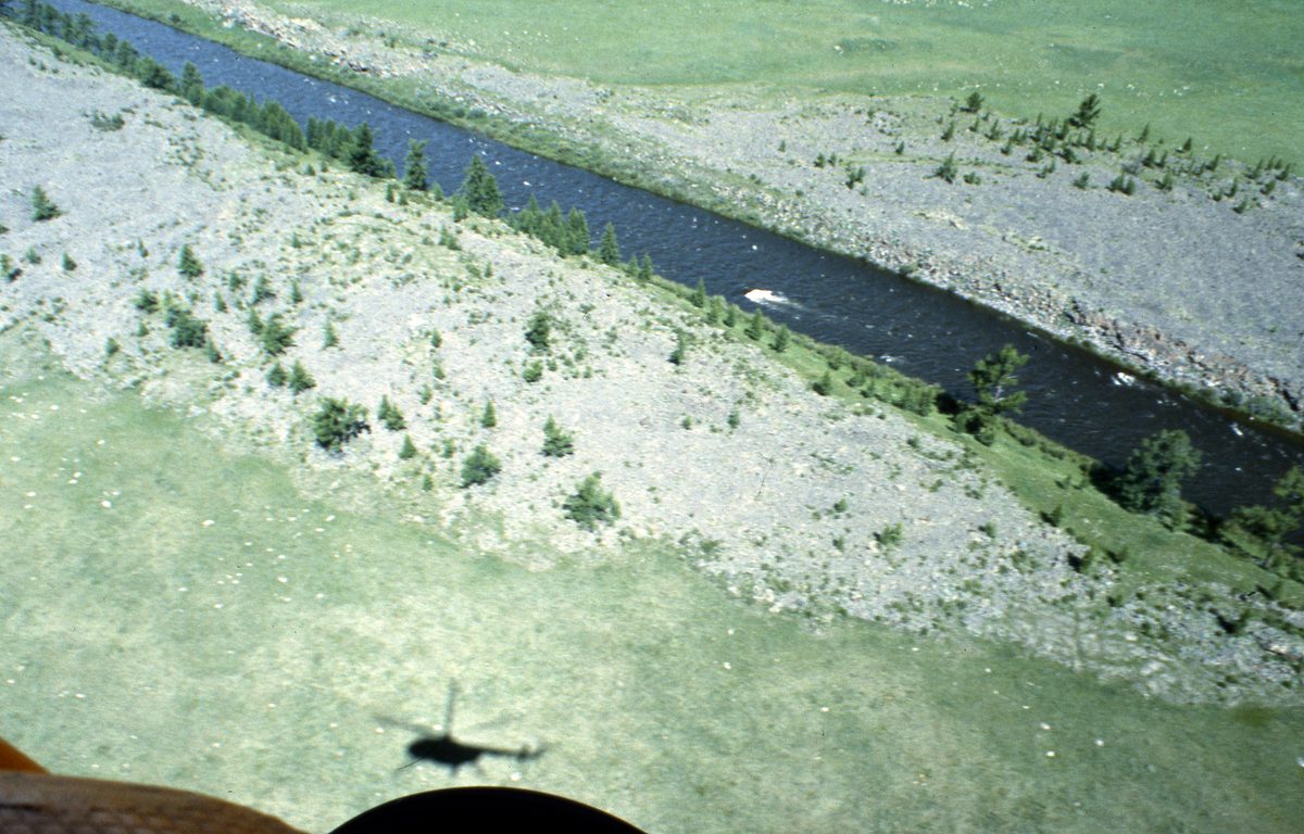 Mongolei: Helikoptertour in den nördlichen Hinti-Aimak. Hier wollten uns die Mongolen ein Diamantvorkommen zei