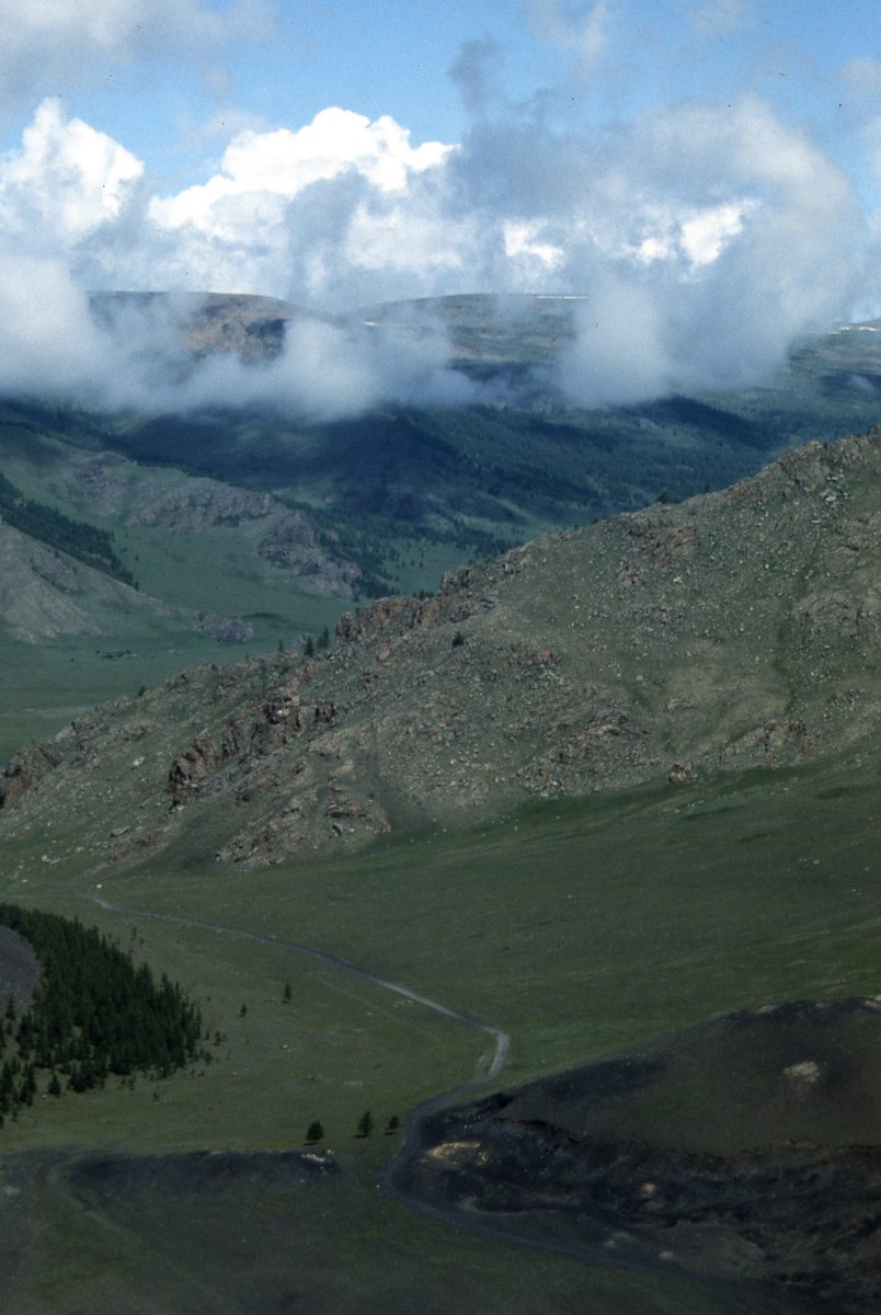 Mongolei: Helikoptertour in den nördlichen Hinti-Aimak. Hier wollten uns die Mongolen ein Diamantvorkommen zei