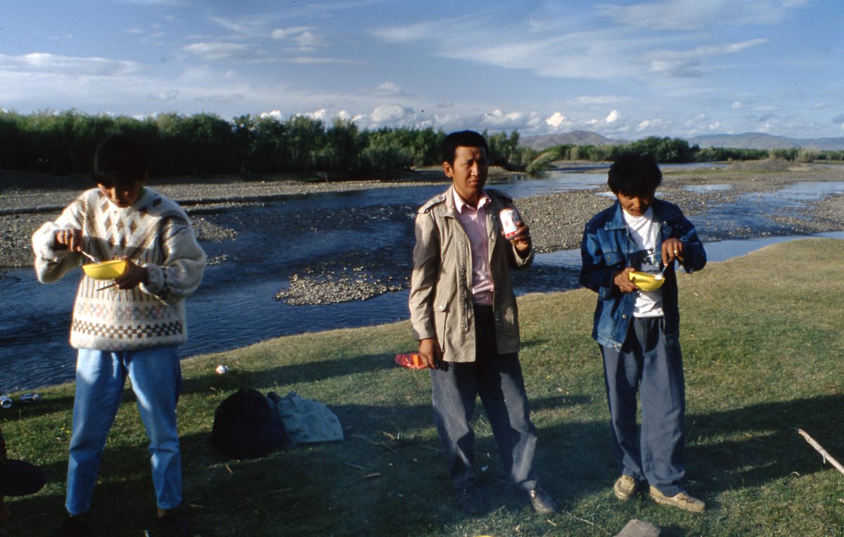 Mongolei: Wir feiern Geburtstag unweit der deutschen Botschaft in Ulan Bator mit den anderen Mitarbeitern der